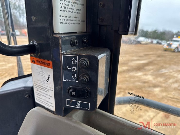 komatsu-d51pxi-24-image-18