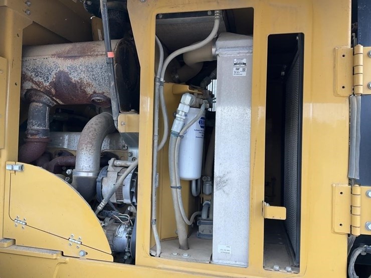 caterpillar-928h-image-11