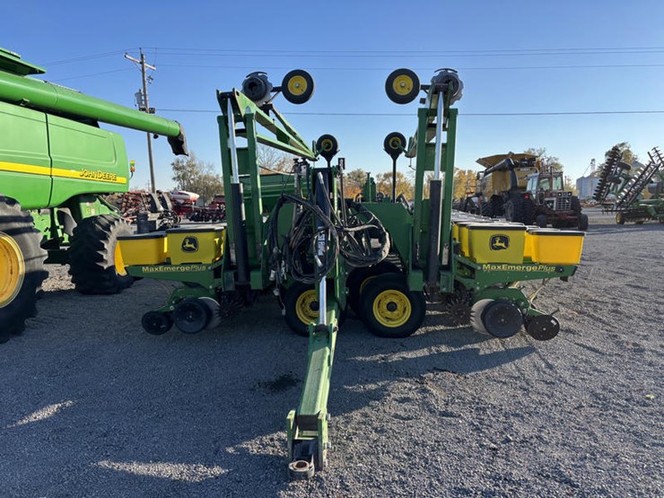 john-deere-db80-image-2