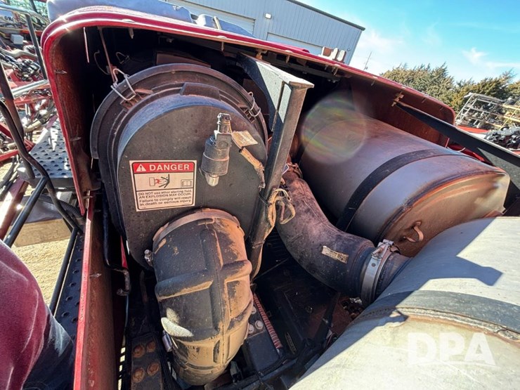 case-ih-patriot-4440-image-115