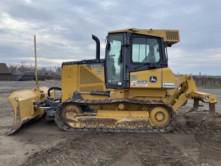 deere-650k-xlt-image-2