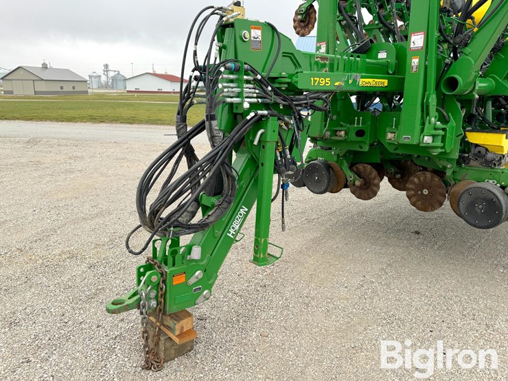 2015-john-deere-1795-image-9