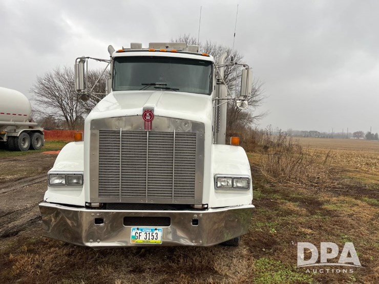 2005-kenworth-t800-image-2