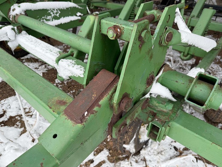john-deere-17-image-16