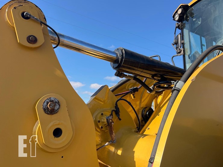 2021-caterpillar-926m-image-11