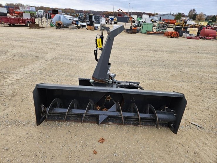 #3048-•-bobcat-sb-200-78"-2-stage-snow-blower-image-8