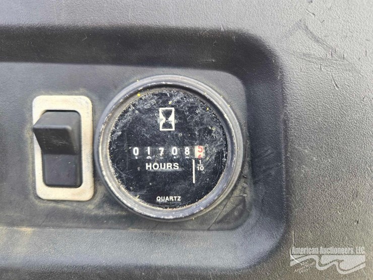 john-deere-turf-gator-image-18