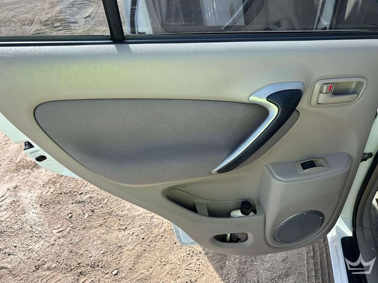 2002-toyota-rav4-image-19