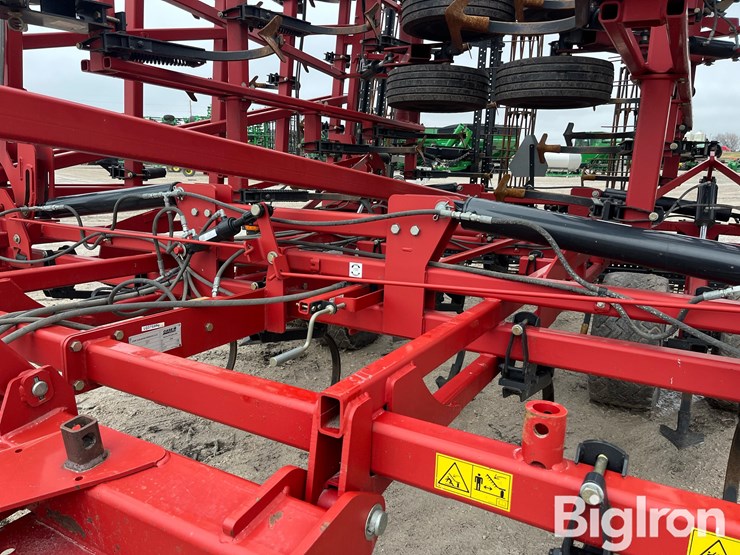 2017-case-ih-255-image-9