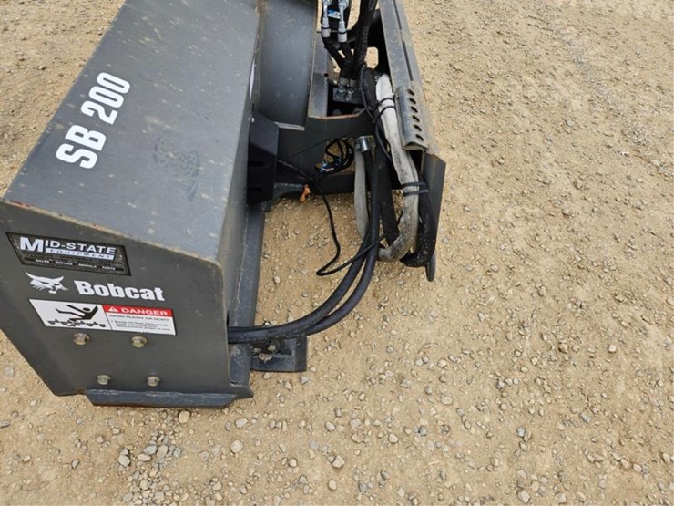 #3048-•-bobcat-sb-200-78"-2-stage-snow-blower-image-25