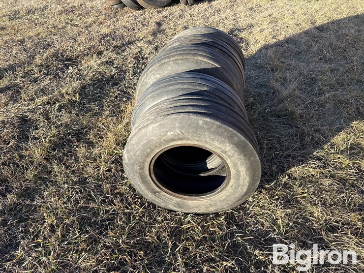 11l-15-mounted-&-unmounted-tires-image-6