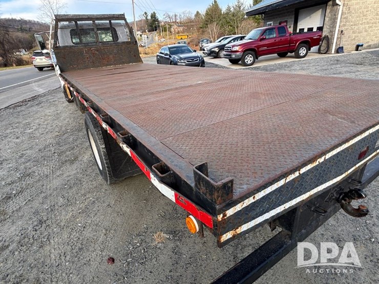 international-4700-image-38