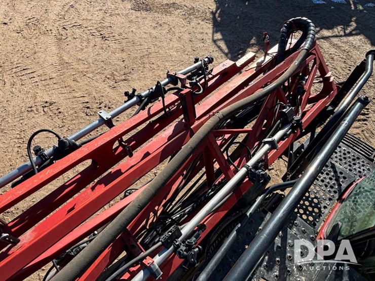 case-ih-patriot-4440-image-118