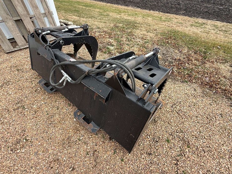 h+h-grapple-bucket,-72”-wide,-flat-bucket-with-dual-grapple-hooks,-comes-with-hoses-and-ends-image-6