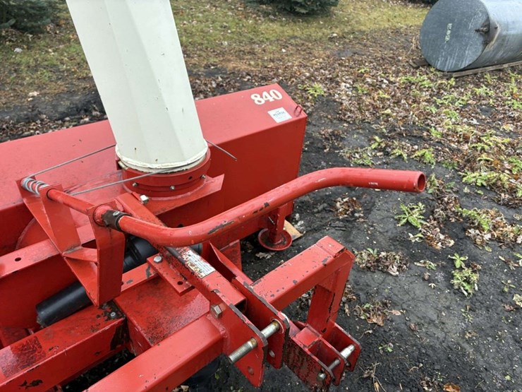 buhler-farm-king-840-snowblower,-84”,-3pt,-540-pto,-manual-turn-spout,-adj-deflector-image-12