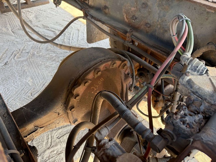 2006-sterling-rollback-truck,-101"x27'-bed,-winch,-automatic-transmission,-388k-miles,-11r22.5-tires-image-11