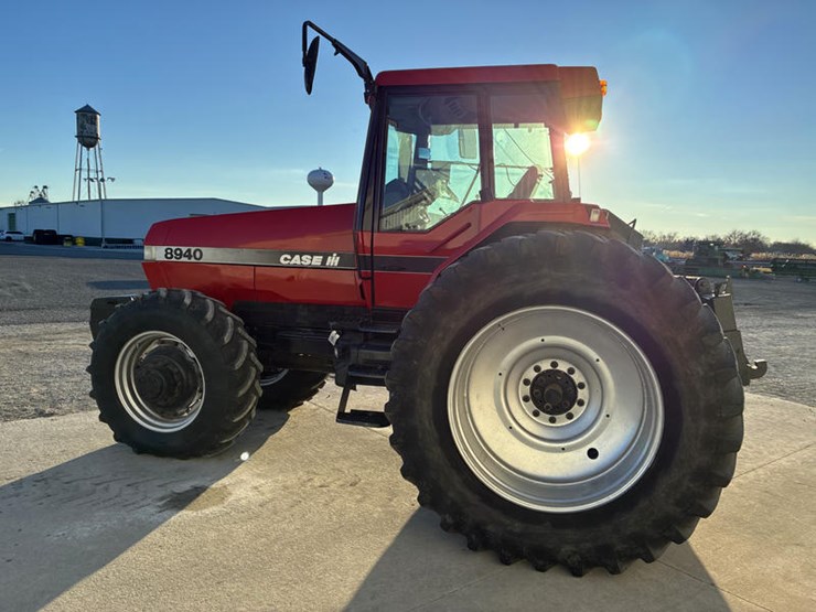 case-ih-8940-image-9