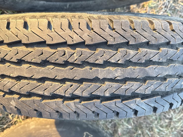 various-brand-tires-image-18