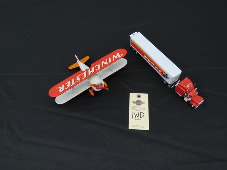 winchester-toy-and-bank-image-2