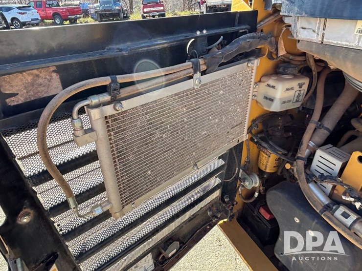 2024-caterpillar-289d3-image-30