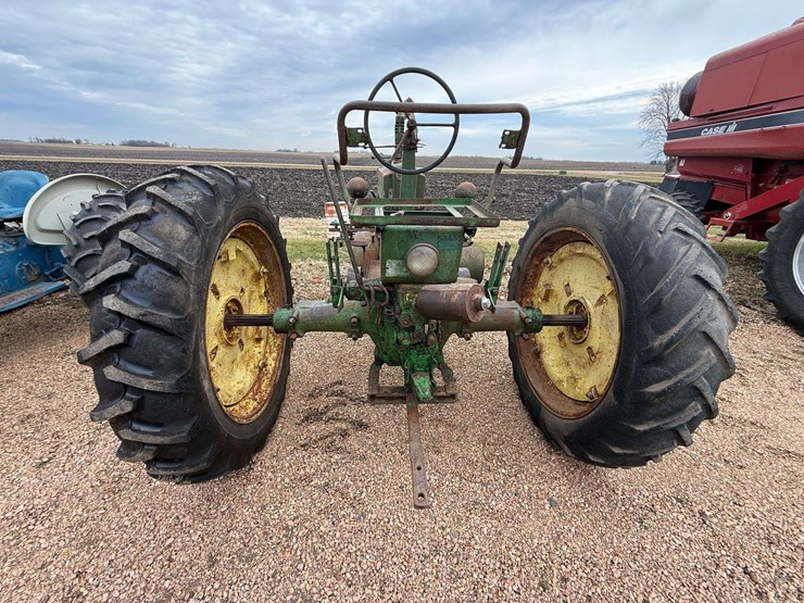 john-deere-model-b-image-6