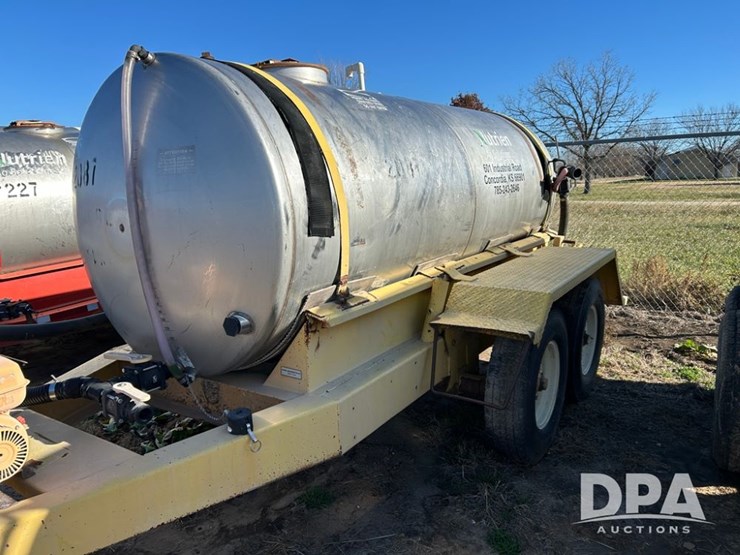 liquid-nurse-trailer-(cp1354,-tank-2087,-unit-92440)-image-2