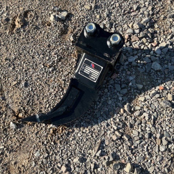 RIPPER ATTACHMENT FOR MINI EXCAVATOR