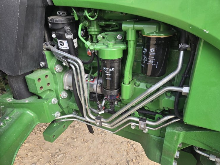 john-deere-6135e-image-8