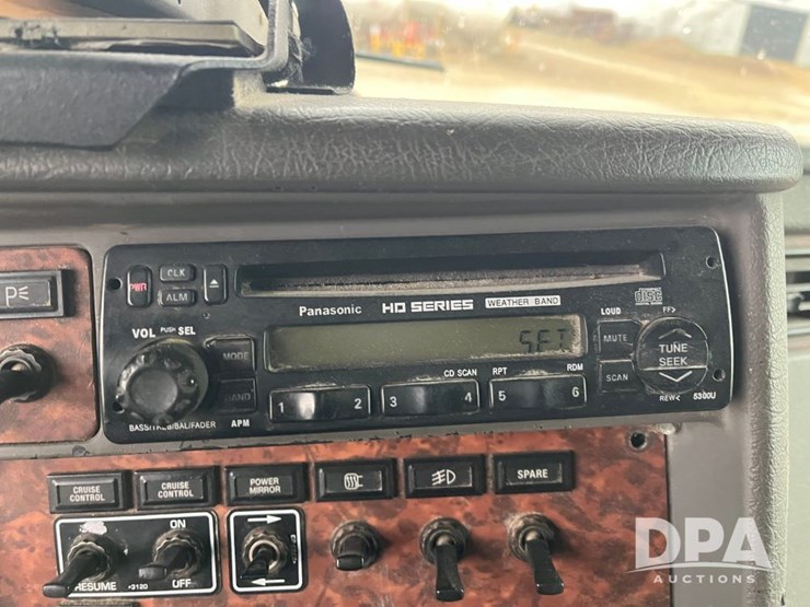 2005-kenworth-t800-image-50