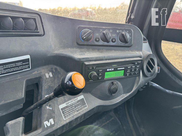 2013-kubota-rtv1100-image-16