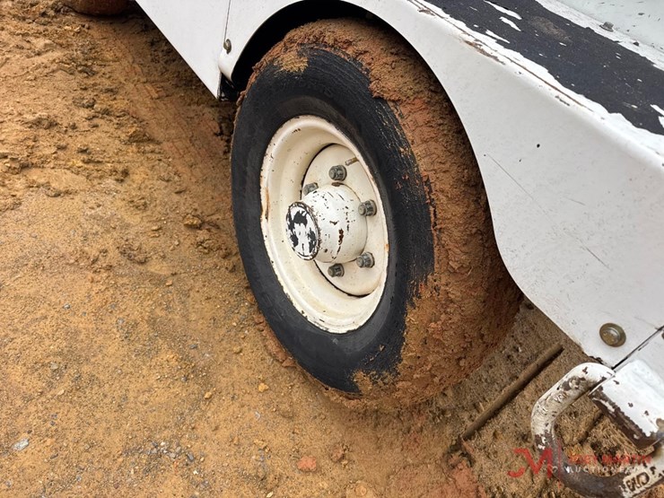 roadtec-fb-100e-sweeper-image-10