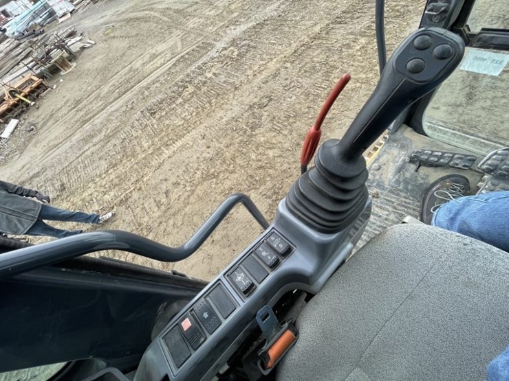deere-210g-lc-image-51