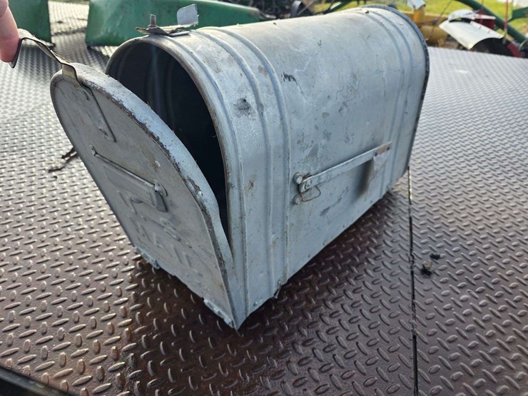 large-vintage-mail-box,-14”-x-10.5”-x-2’,-needs-some-repair-image-1