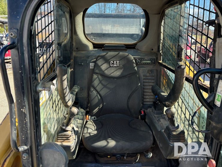 2024-caterpillar-289d3-image-45