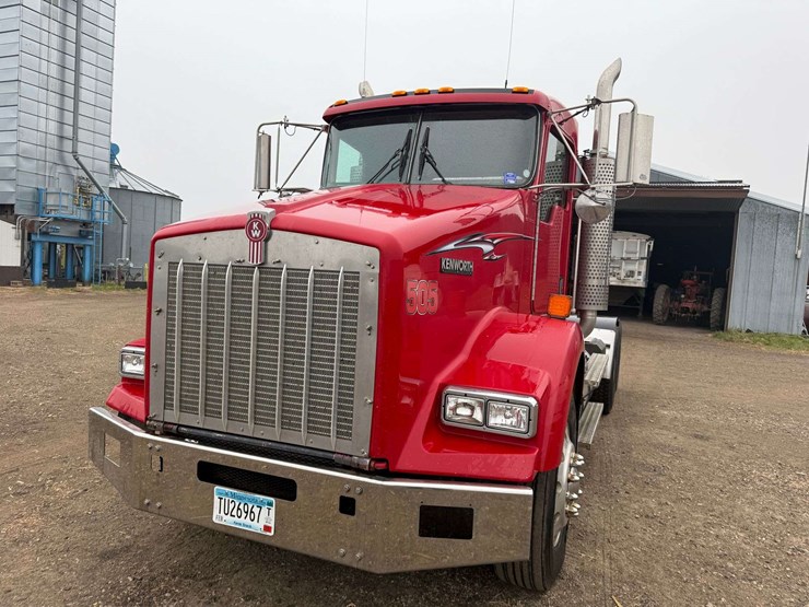 2001-kenworth-t800-image-2