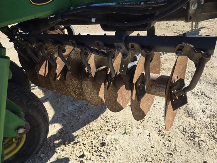 john-deere-2623vt-image-23