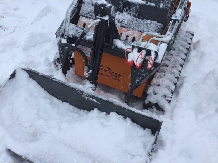 #4550-•-unused-arteer-mini-skis-steer-image-3