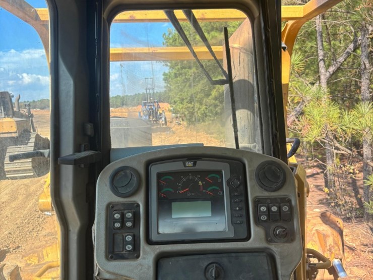 caterpillar-d6t-lgp-image-6