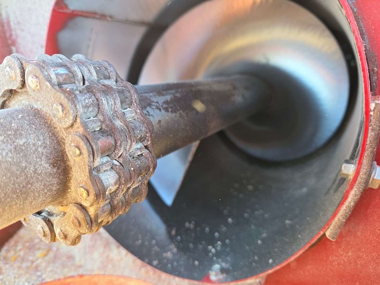 westfield-10”-x-83’-auger-with-swing-hopper,-16”-tires,-works-good,-used-fall-of-‘25-image-9