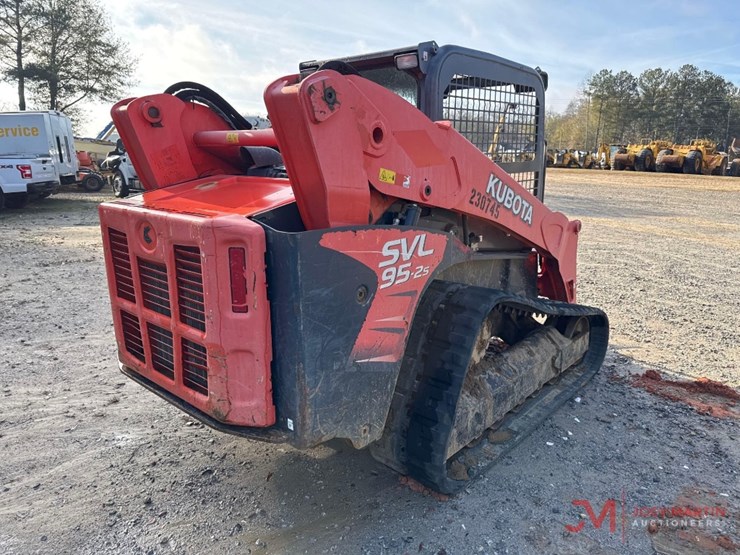 2019-kubota-svl95-2s-image-2