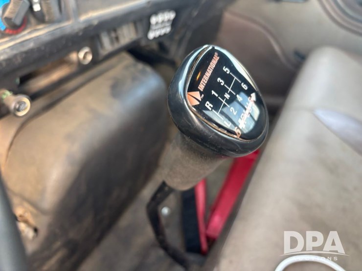 international-4700-image-86