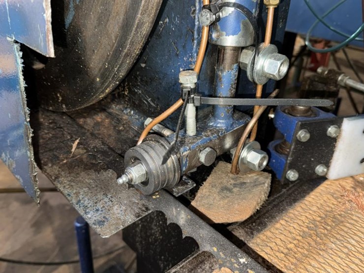 #109-•-coblentz-fabrication-double-head-resaw-image-9