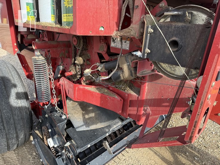 2013-case-ih-rb564-image-30