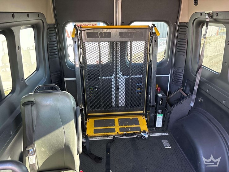 2018-ram-promaster-2500-image-15