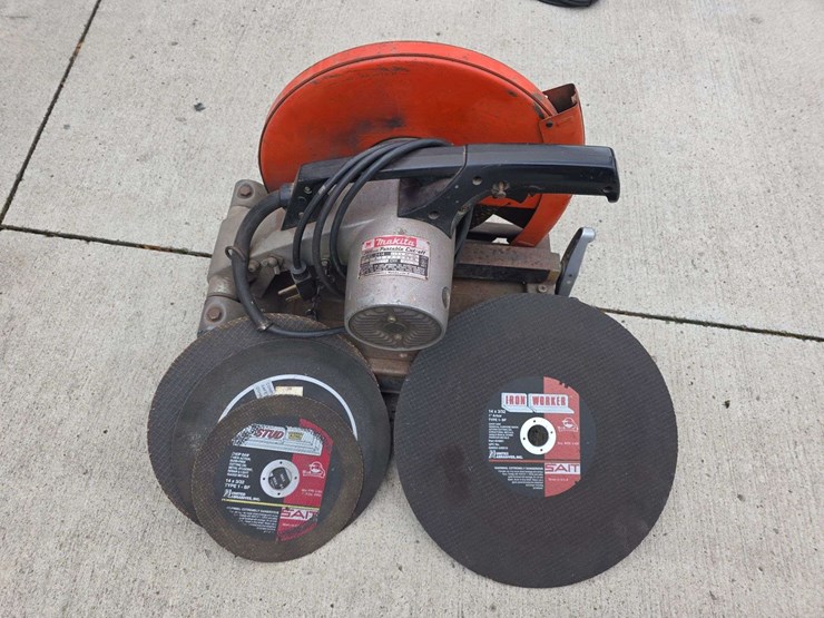 makita-model-2414-–-35mm-portable-chop-cut-off-saw,-comes-with-misc-blades-image-5