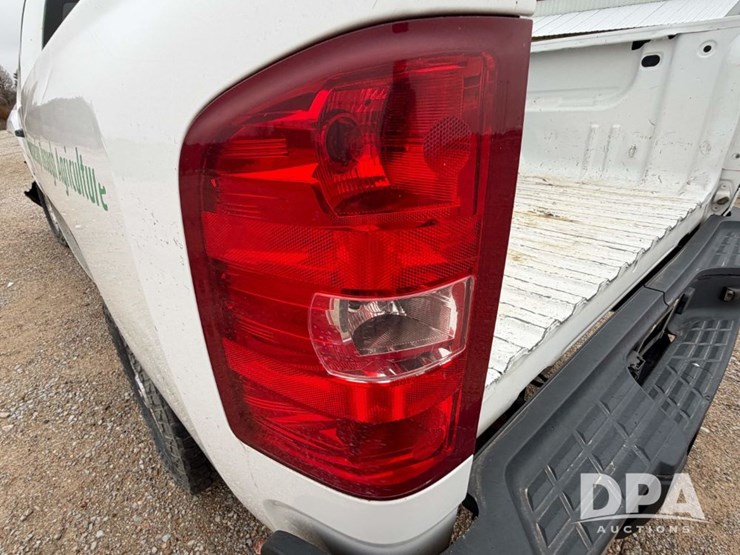 2012-chevrolet-2500hd-image-32