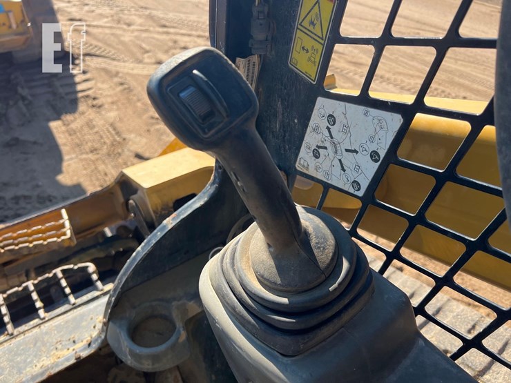 2019-caterpillar-289d-image-28