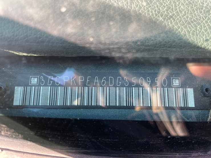 #1127-•-2013-chevrolet-silverado-pickup-truck-(has-mn-title)-image-37