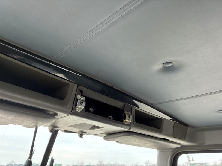 2007-kenworth-t800-image-93