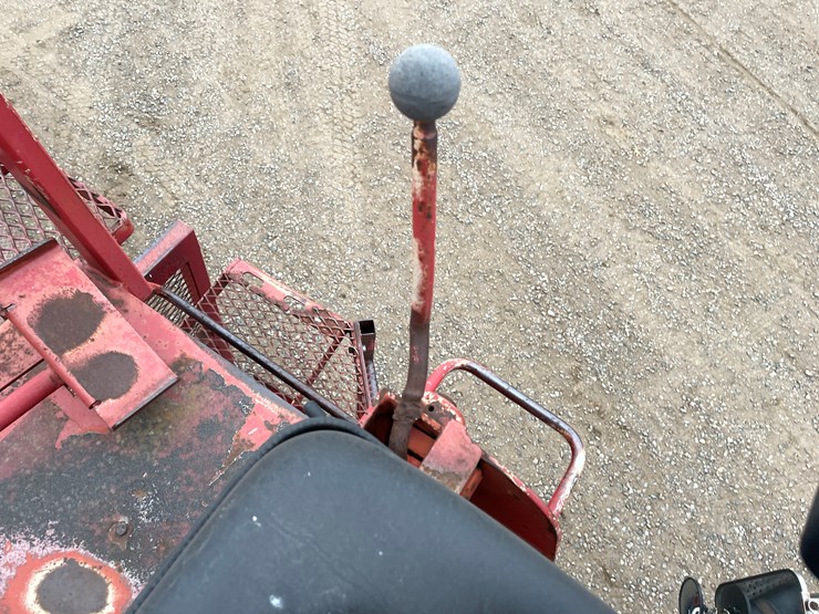 #1134-•-1993-ford-sheetrock-boom-truck-(has-mn-title)-image-37